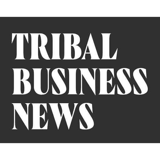 Personal de noticias de negocios tribales