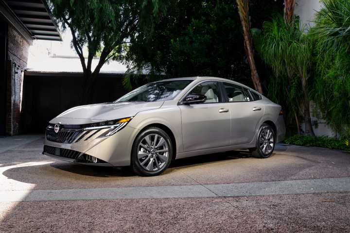 2026_Nissan_Sentra_SL-8-2