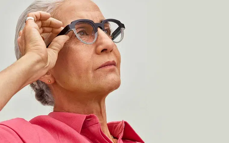 La startup belga de gafas Morrow recurre a Materialise para integrar la tecnología de lentes autofocales y monturas impresas en 3D