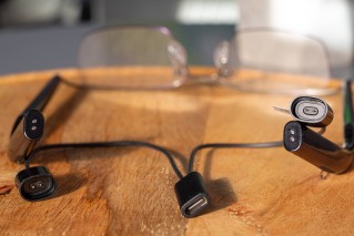 Las gafas Mijia Smart Audio vienen con un bonito conjunto de accesorios y un interesante cargador