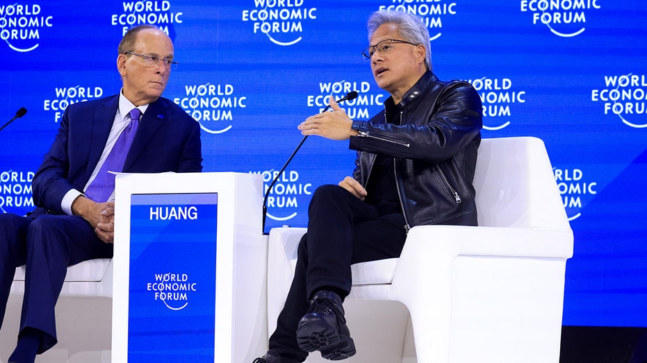 Jensen Huang habla con Larry Fink en el Foro Económico Mundial
