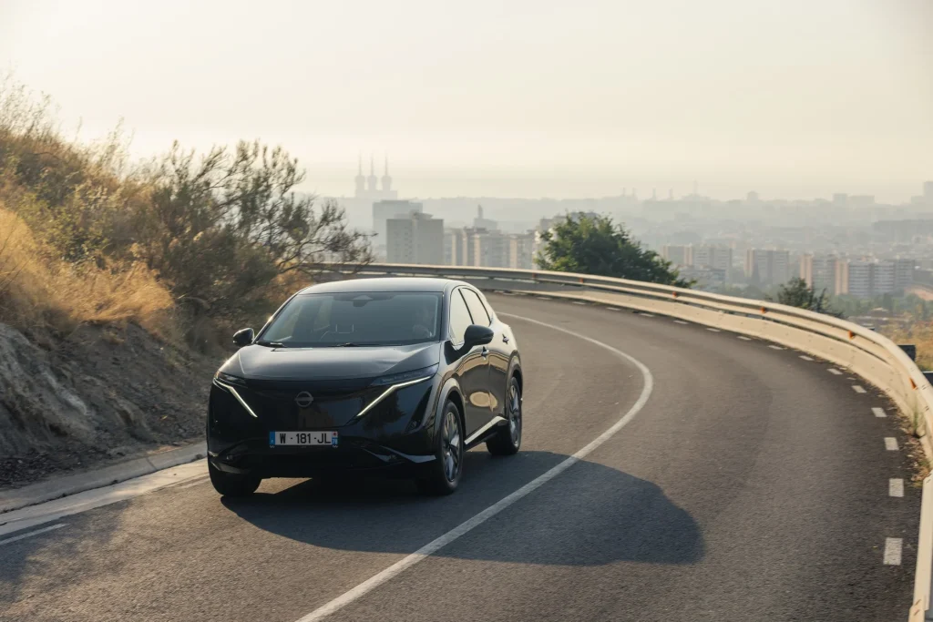 Nissan presenta el concepto solar Ariya para el Día de la Energía Limpia para explorar cómo la luz solar puede aumentar la autonomía de los vehículos eléctricos en el mundo real