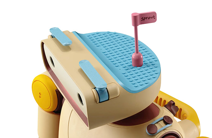 Primer plano de la rejilla LEGO encima de la cabeza del brote.