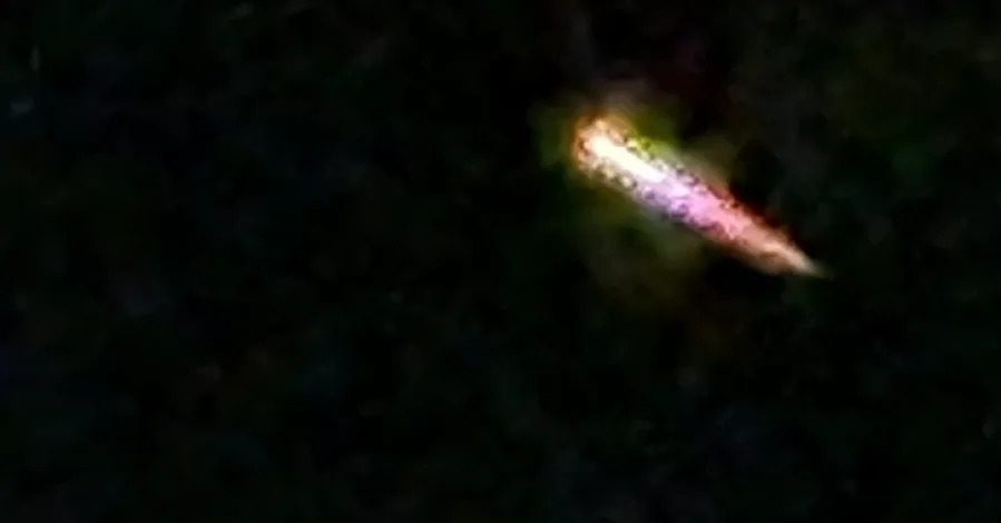La cápsula Dragon de SpaceX se dirigía a la costa cerca de San Diego. (Lanza Murphy)