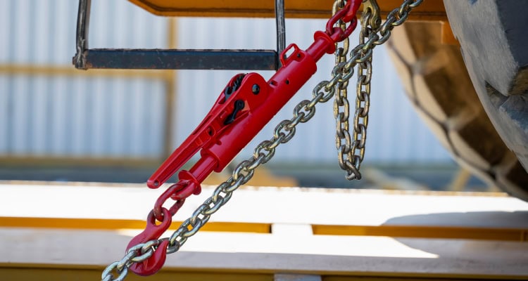 La encuadernadora Bulldog de Universal Restraint Systems es una encuadernadora de cadena de alta resistencia diseñada para transporte de larga distancia.