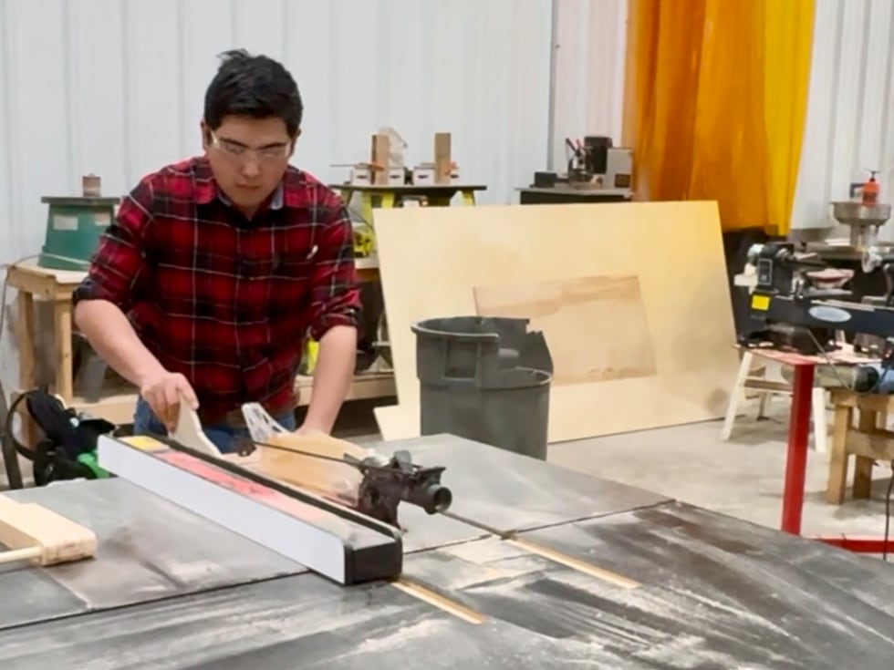 Tecnología de fabricación de escuelas secundarias de primavera chinas enfatiza la formación técnica práctica