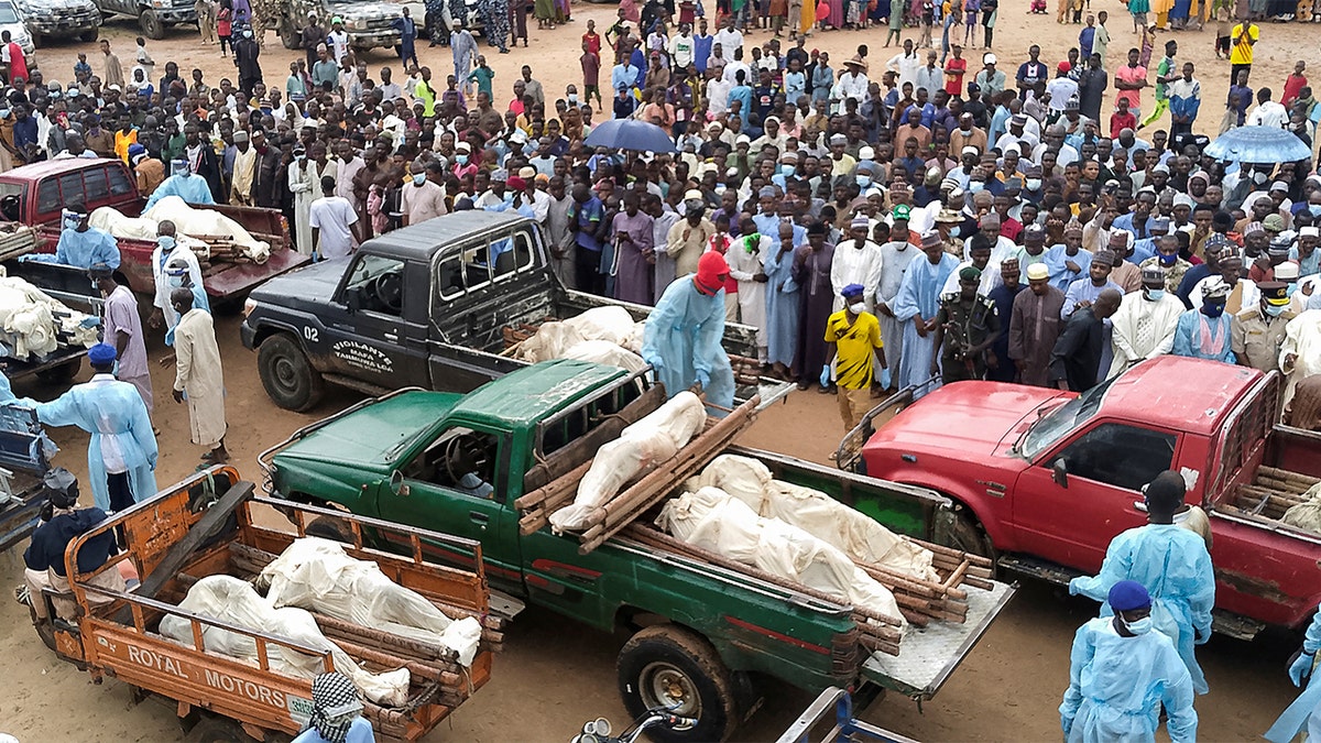 Entierro de las víctimas de Boko Haram en Yobe, Nigeria
