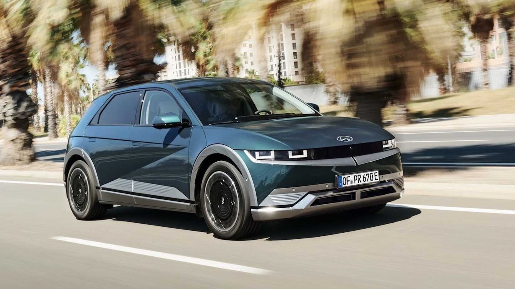 Hyundai Ioniq 5 2022 al frente, tres cuartos