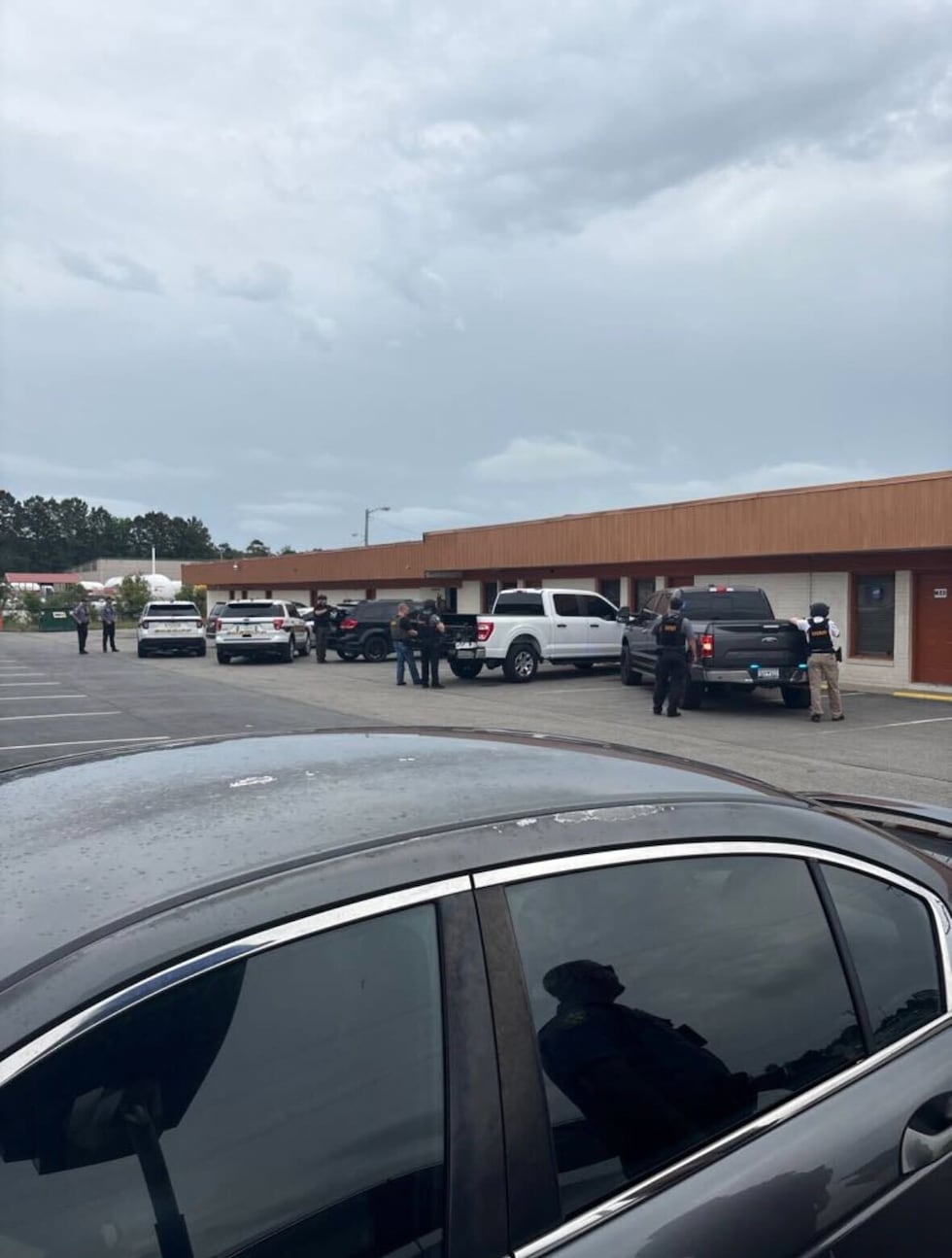 Los agentes del condado de Horry están trabajando para arrestar al sospechoso del ataque.